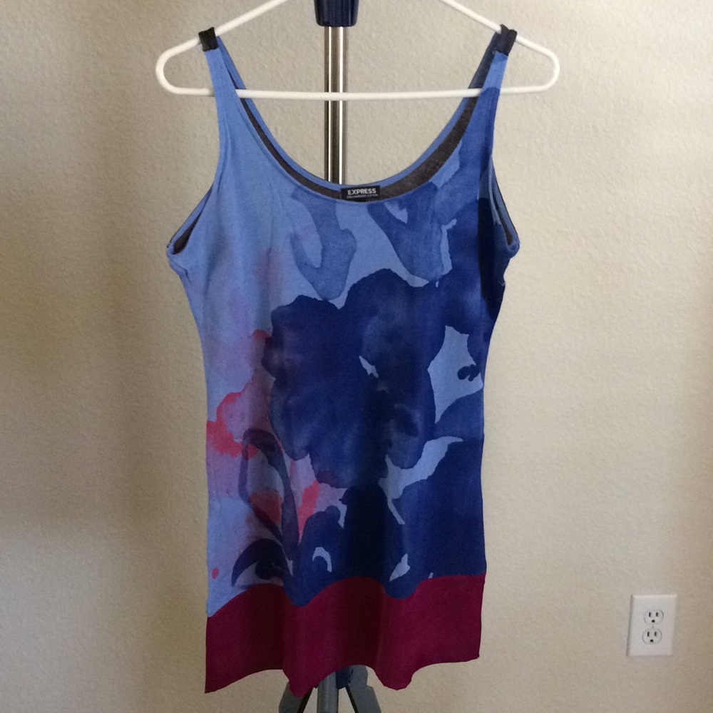 Sleeveless tunic